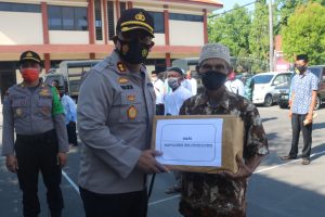 Marbot Masjid Dapat Sembako dari Kapolres Bojonegoro