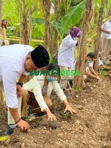 Peringati HUT Ke-13, DPC Gerindra Bojonegoro Launcing Gerakan Menanam