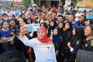 Jalan Sehat Hari Jadi ke-78 Provinsi Jatim di Bakorwil Bojonegoro, Gubernur Khofifah: Momentum Sehatkan Badan dan Pikiran