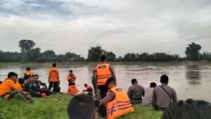 Penambang Pasir Tenggelam di Sungai