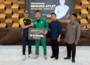 Bupati Tuban Serahkan Penghargaan kepada Atlet dan Kafilah Berprestasi