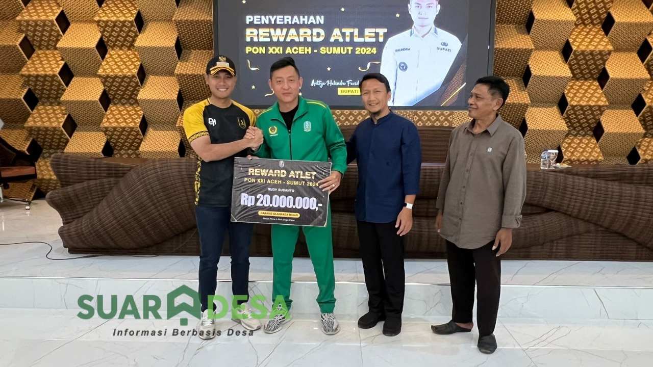 Bupati Tuban Serahkan Penghargaan kepada Atlet dan Kafilah Berprestasi