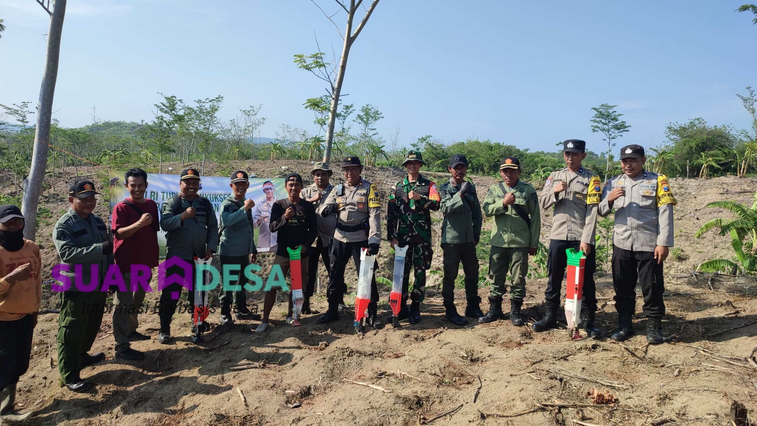Polsek Ngambon Bersama TNI dan LMDH Tanam Padi dan Jagung di Hutan Perhutani