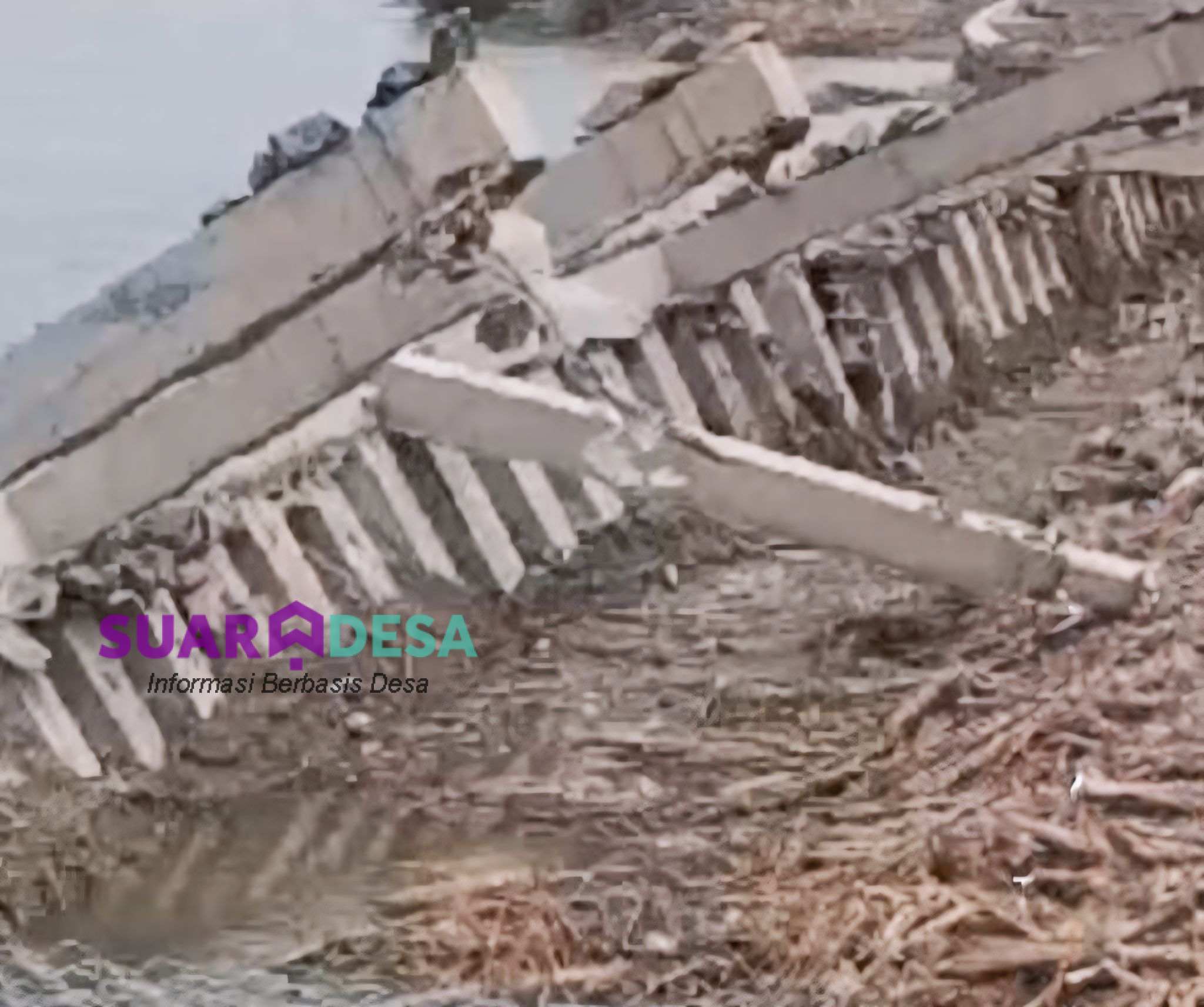 Dugaan Proyek Amburadul! Tembok Penahan Tebing Rp40 Miliar di Bojonegoro Ambles Ratusan Meter