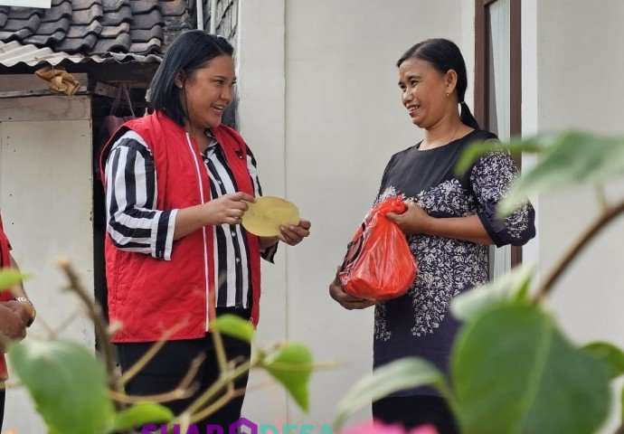 Berbagi Berkah Ramadhan, PDI Perjuangan Jatim Salurkan Ribuan Paket Sembako di Gresik
