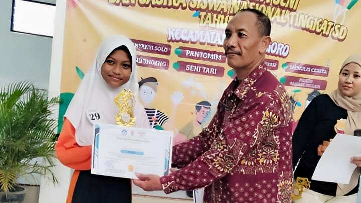 Putri Cahyaningsih Harumkan Nama SDN Ledok Kulon 1, Raih Juara 1 Gambar Ekspresi 