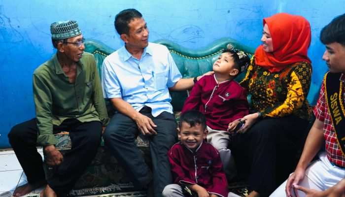 Bupati Bojonegoro Kunjungi Kecamatan Kanor: Salurkan Bantuan Sosial dan Dengar Aspirasi Warga