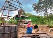 Kala Sumur Tua Wonocolo Mulai Melemah, Warga Bertaruh Nasib di Tengah Harapan yang Redup